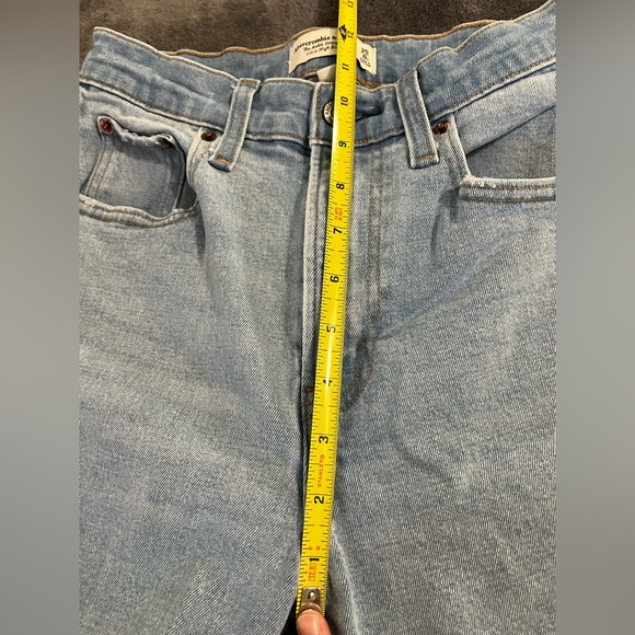 Light Wash High Rise Straight Jeans SIZE 25 SHORT - Picture 4 of 6